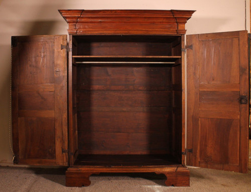 Walnut Wardrobe From the 17th Century - Italy