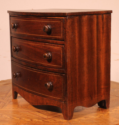 Domed Master Commode In Mahogany From The 19th Century