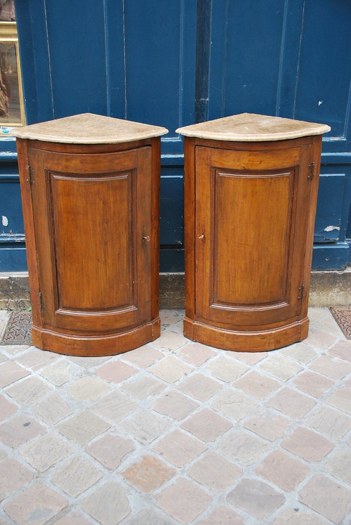 Pair of natural wood corner cupboards Late 18th century