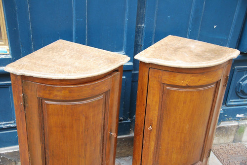 Pair of natural wood corner cupboards Late 18th century