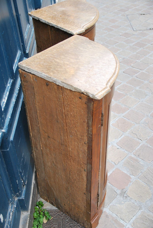 Pair of natural wood corner cupboards Late 18th century