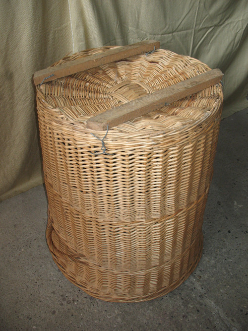 Washerwoman basket in woven wicker Very large Perfect condition