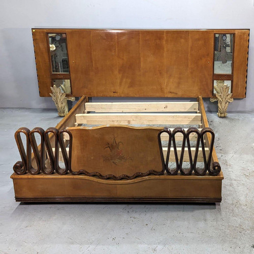 1950 Italian Bed In Maple, Marquetry And Venetian Glass, Work In The Spirit Of Paolo Buffa