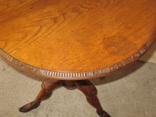 Sculpted oak pedestal table with rare base 19th time Origin Basque Country