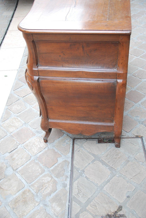 Bordelaise Commode In Walnut Eighteenth Century