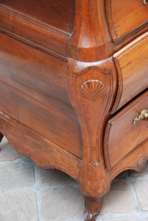 Bordelaise Commode In Walnut Eighteenth Century