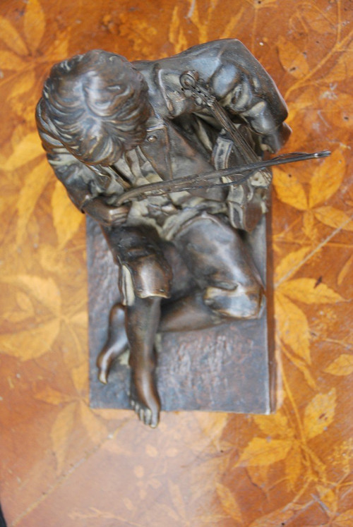 Violinista, bronzo firmato De Tharel