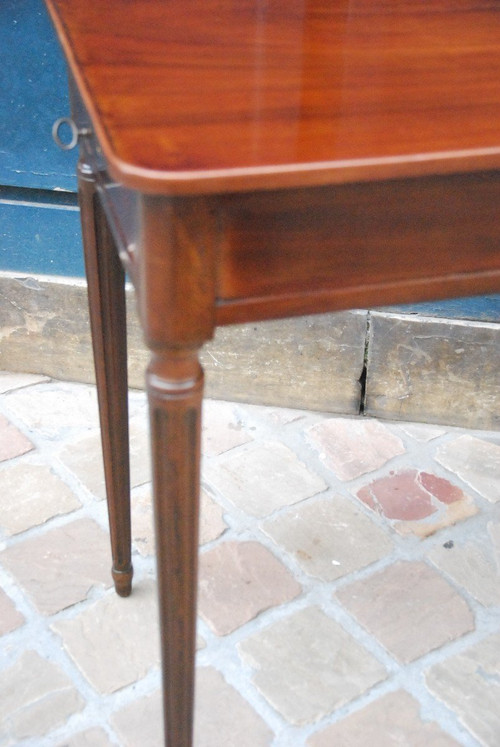 Louis XVI period Mahogany Table De Salon Stamped De L .Moreau