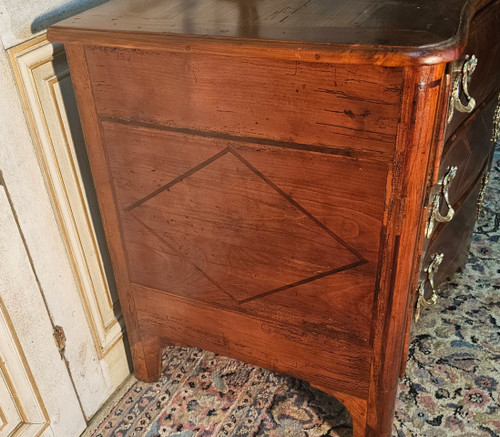 Louis XV chest of drawers in cherrywood 18th