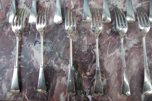 Suite Of 12 Silver Dessert Cutlery From The Nineteenth Century