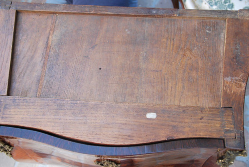 Petite Commode En Marqueterie De Fleurs époque Louis XV