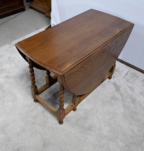 Gatelag Table in Solid Oak, England – 1920