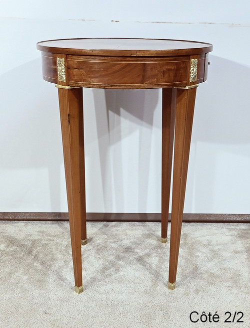 Light Mahogany Pedestal Table, Louis XVI / Directoire taste – Late 19th century