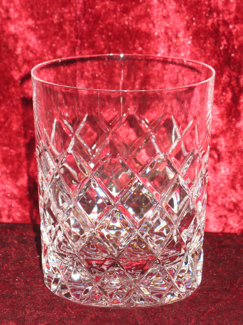 8 cut crystal glasses decorated with lattices on a starry background, 20th century