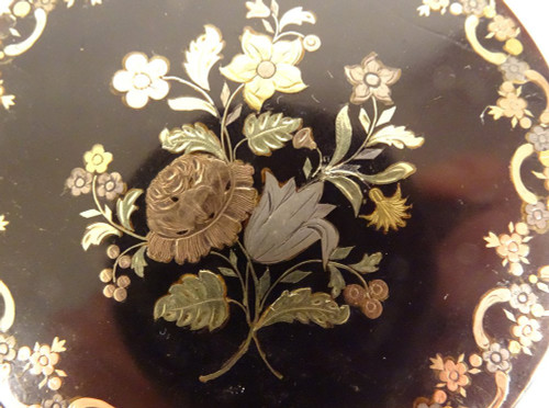 Small Round Box in Gold Stitched Tortoiseshell Bouquet Flowers Garlands 18th Century