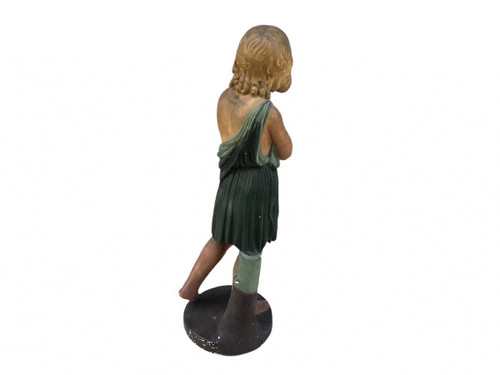 Statuette en plâtre peint d'une jeune femme vers 1940