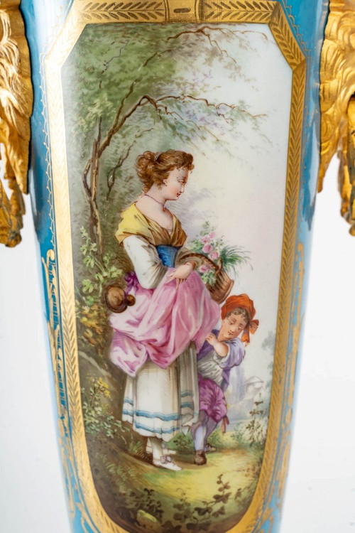 Paire De Vases En Porcelaine De Sèvres Fin XIXème Siècle