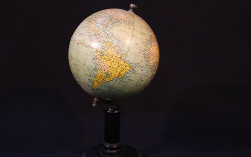 Small 19th century Globe Diameter: 20 Cm