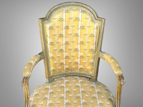 LOUIS XVI CABRIOLET ARMCHAIR FROM THE 18TH PERIOD IN LACQUERED WOOD WITH BEAUTIFUL TAPESTRY