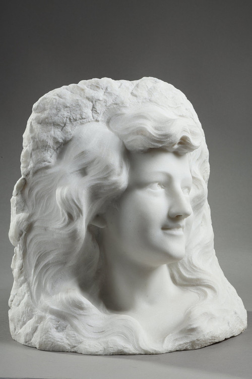 Busto di giovane donna in marmo di Carrara, XIX secolo