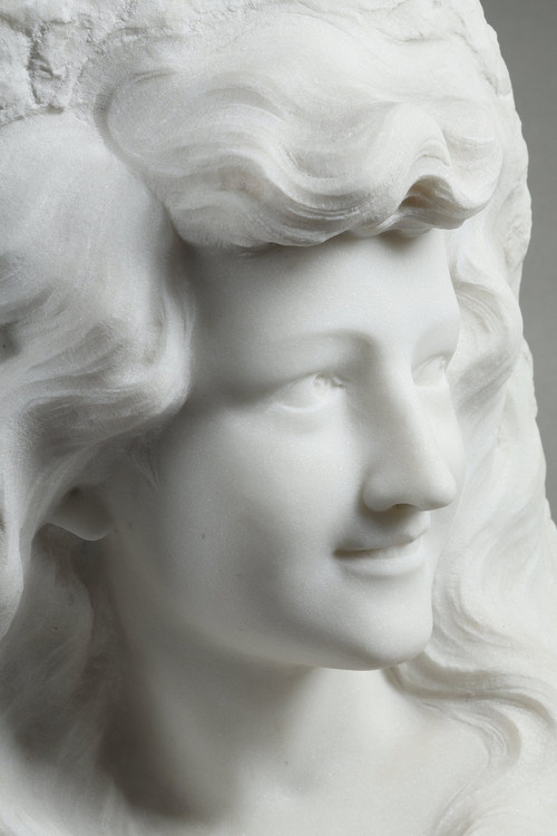 Busto di giovane donna in marmo di Carrara, XIX secolo