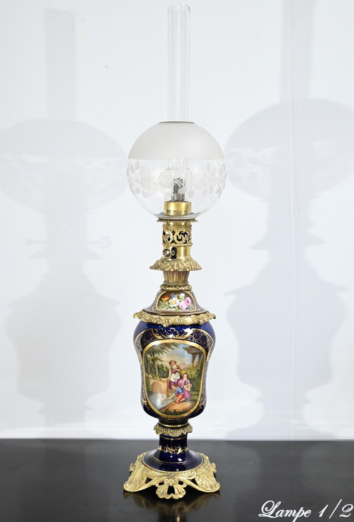 Pair of Oil Lamps in Sèvre Porcelain and Bronze, Napoleon III Period – Mid-19th Century