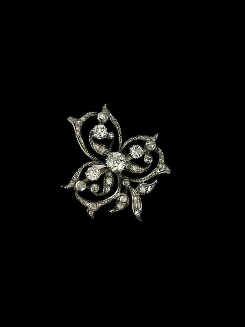 Volute Brooch Set With Diamonds 19th Century