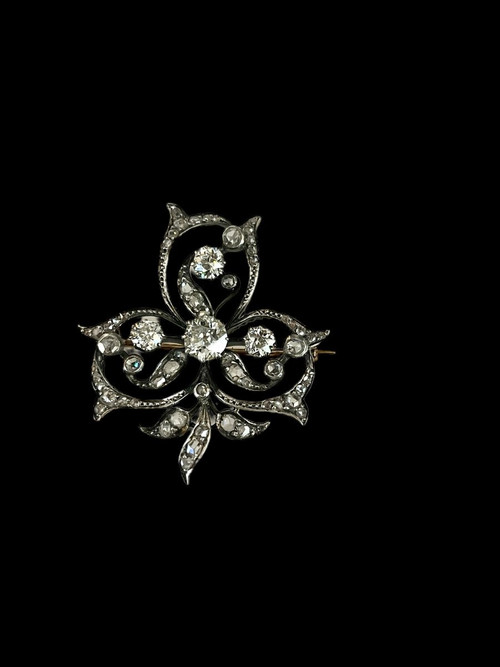 Volute Brooch Set With Diamonds 19th Century