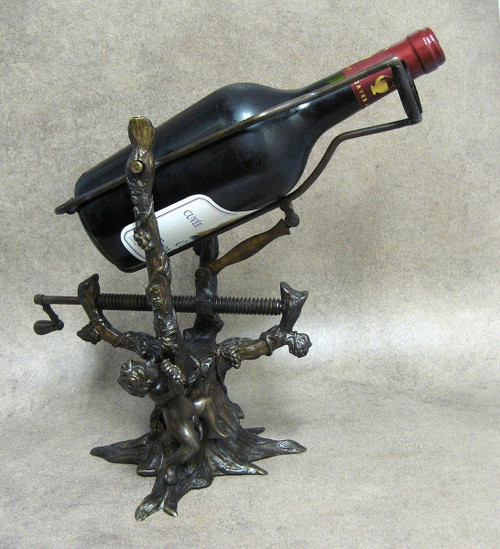 Décanteur à Vin Mécanique En Bronze à Pampres De Vignes Et Putto Du XIXe.