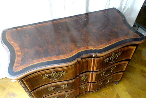 Louis XV Crossbow Chest of Drawers Rosewood Rosewood Walnut Marquetry 18th century