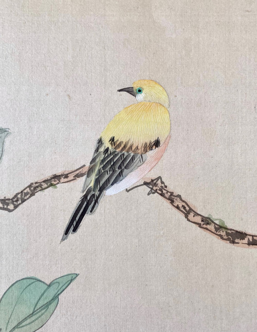 China, 1950er Jahre, Seidenmalerei-Vogel zwischen blühenden Zweigen II