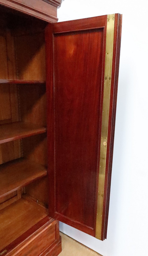 Narrow Mahogany Wardrobe – Late 19th Century