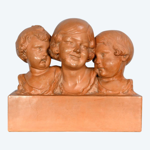 Group in Patinated Terracotta, “Mother and her children”, signed P. Dumont, Art Deco – 1920