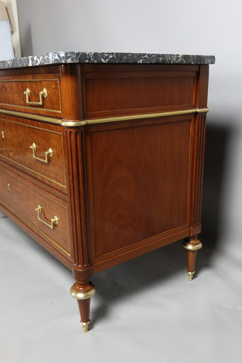 Louis XVI chest of drawers, blond speckled mahogany, grey marble top with white veining