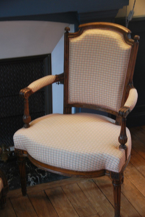 Fauteuil Cabriolet Louis XVI Et Bout De Pied