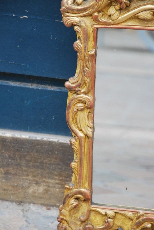 Louis XV period Carved And Gilded Wood Mirror 18th century