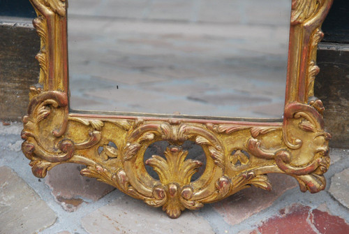 Louis XV period Carved And Gilded Wood Mirror 18th century