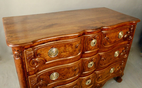 18th century Bressane crossbow chest of drawers