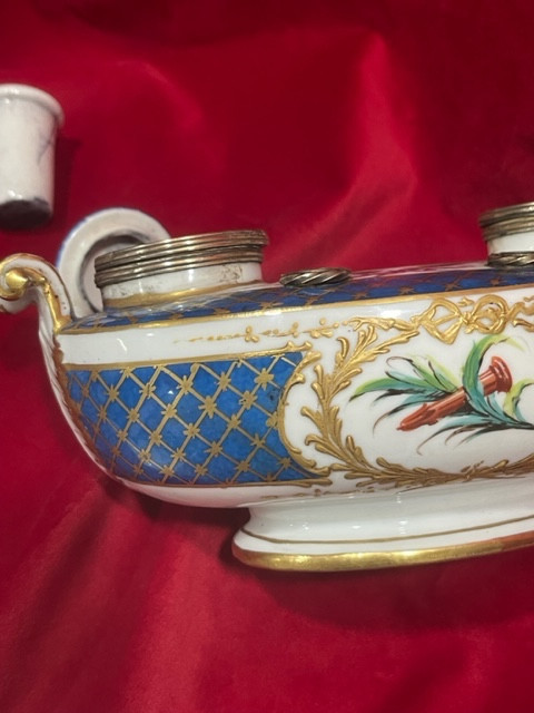 Gondole inkwell 18th century Sèvres porcelain