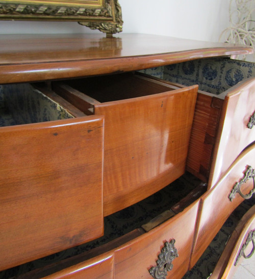 Louis XV chest of drawers