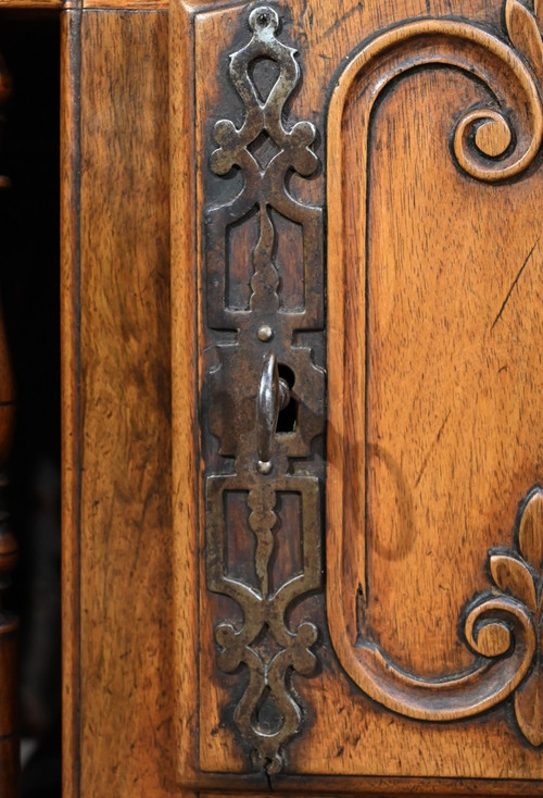 Small Provençal Panetière in Walnut - Early 19th century