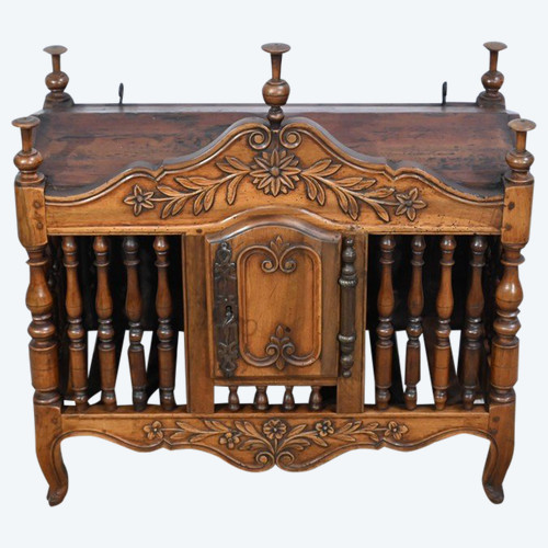 Small Provençal Panetière in Walnut - Early 19th century