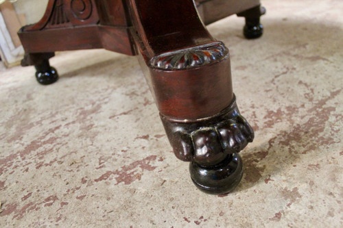 Restoration Period Pedestal Table In Mahogany Tripod Leg