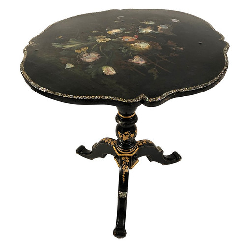 Tilting pedestal table in blackened wood with painted decoration of flowers and birds, burgundy. Napoleon III