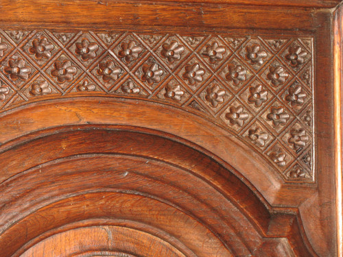 Paire de portes de boiserie moulurées et fleuries en chêne époque Louis XIV 17ème