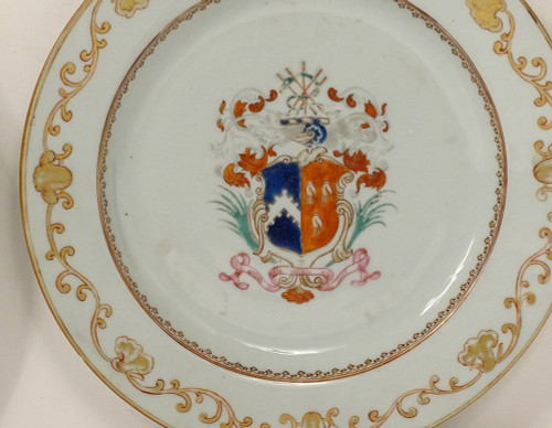 Paire Plats Porcelaine Compagnie des Indes Armoiries Blason Chevalier 18è