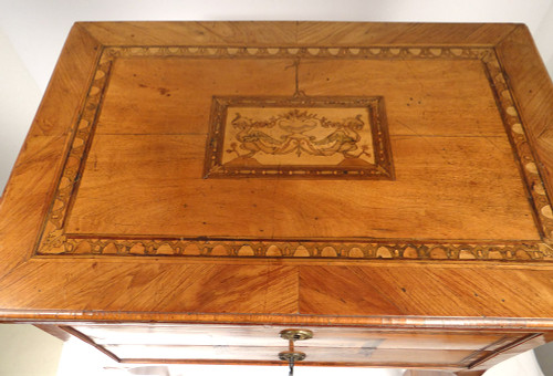 Small Italian Commode Marquetry Rose Wood Phoenix Birds 18th Century