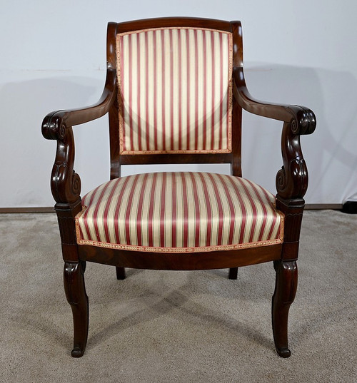 Pair of Armchairs in Solid Cuban Mahogany, Restoration Period – Early 19th Century