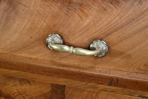 Important Property Cylinder Desk in Walnut, Directoire Period – Early 19th Century