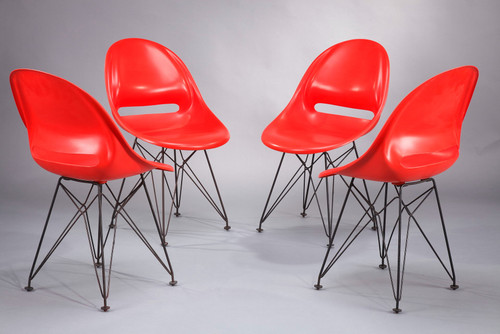 Set di quattro sedie con basi nello stile di Charles Eames